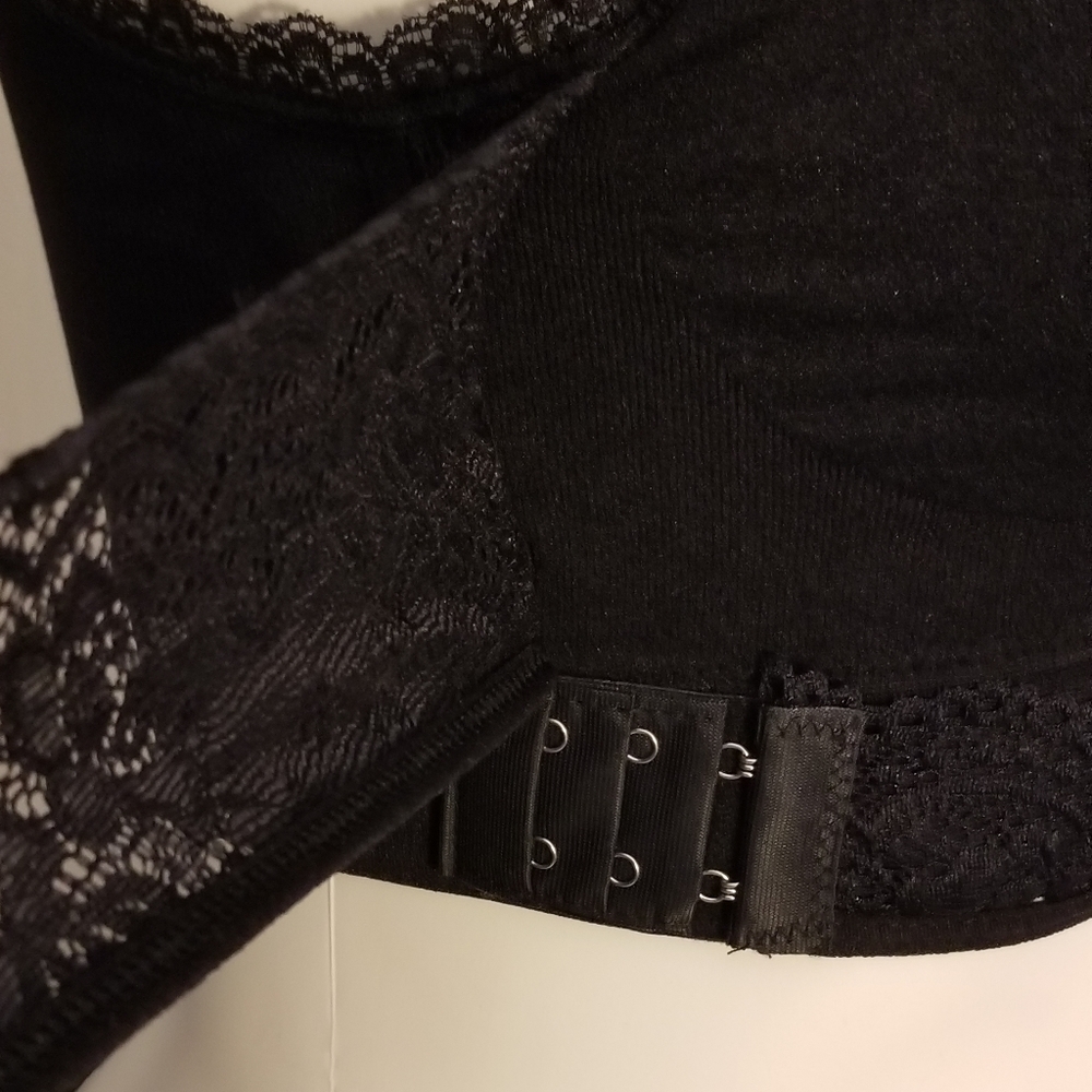 BNWT LOUNGE BRA! REMOVABLE PADDING! BLACK SM/MED - Picture 3 of 9